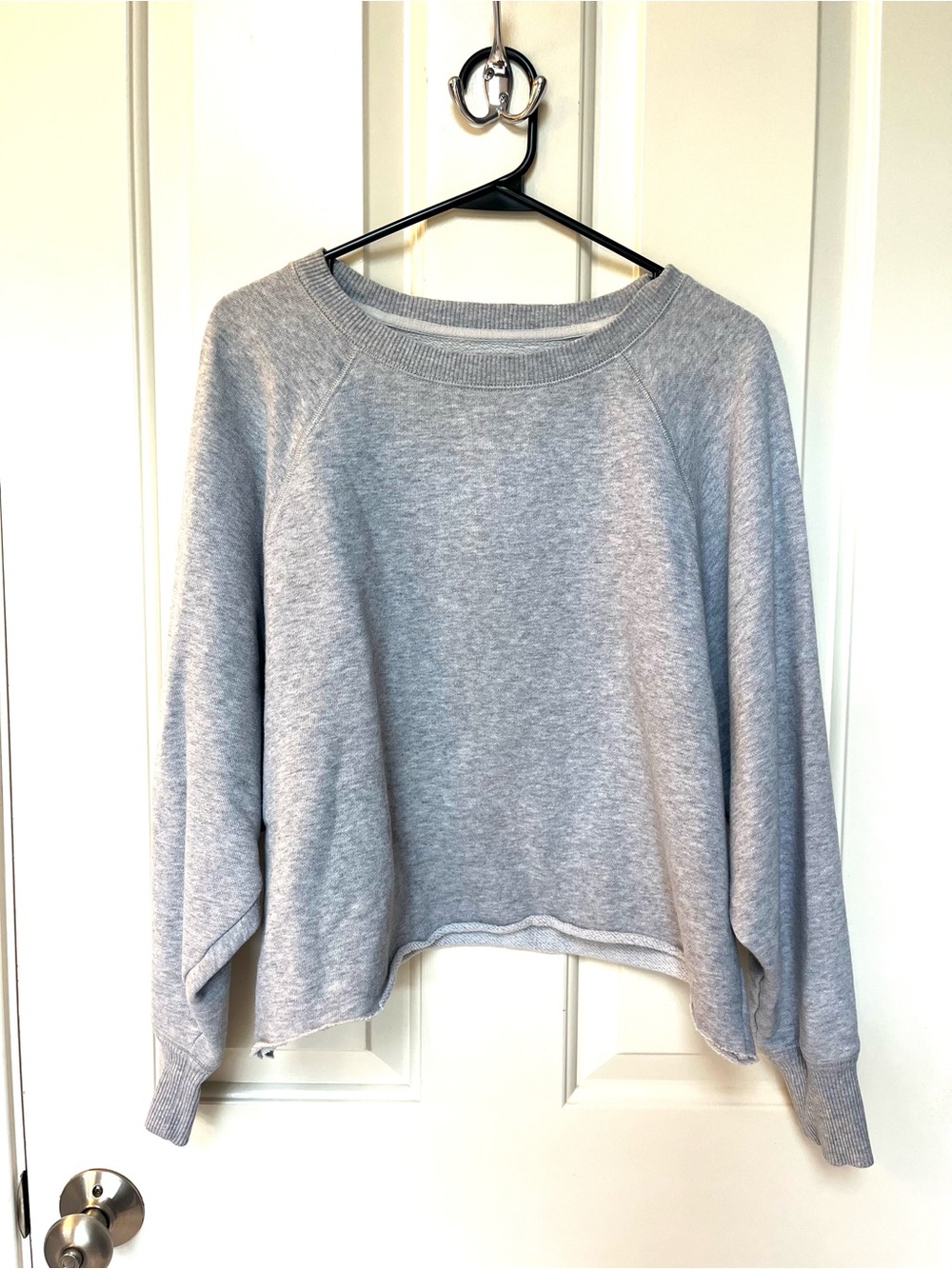 Aerie Gray Crewneck Raw Hem Sweatshirt Women’s size Medium